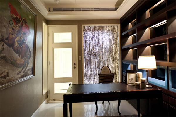 江都區(qū)河西中心地段，94平三室，采光一流