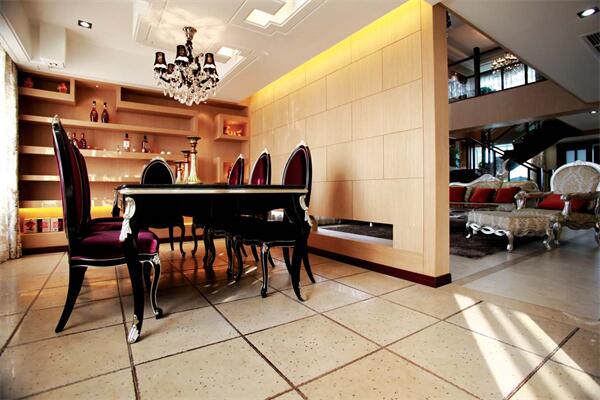 小紀(jì)鎮(zhèn)近商場(chǎng)，84平兩室一廳，采光一流