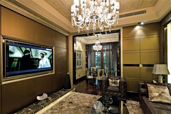 小紀鎮(zhèn)中心位置，74平三室，低價出售